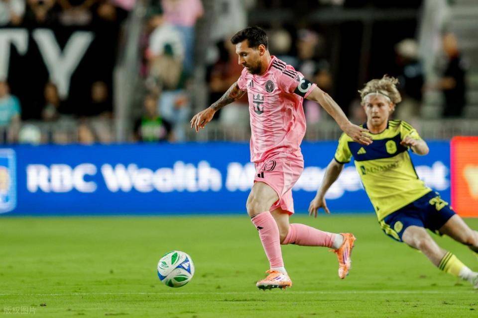 爱游戏体育-梅西赛事官方发布关键助攻新规，加拿大队争议不断！的简单介绍